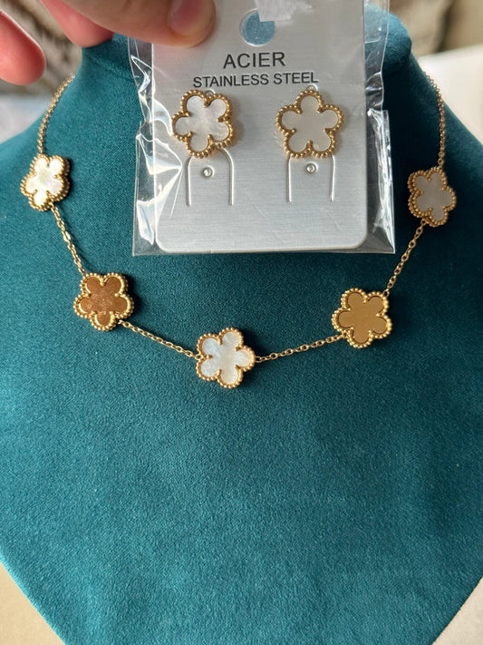 Magnifique Collier avec boucles