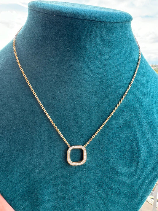 Collier très chic